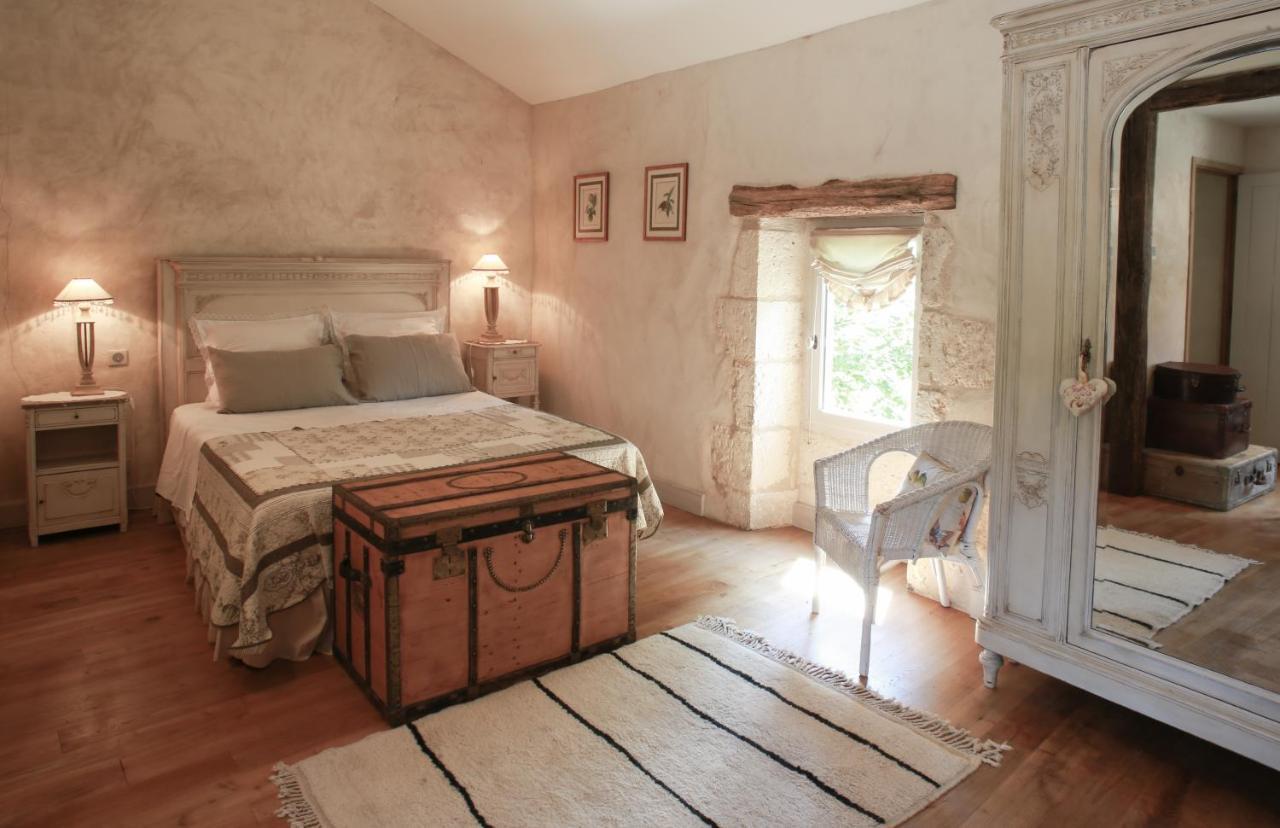 Bed and Breakfast Le Manoir De Beauregard Clermont-de-Beauregard Exterior foto